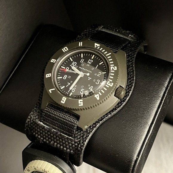 Marathon Watch Navigator sage green Date Tritium Sapphire Swiss with compass - Picture 3 of 6
